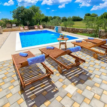 Pool Miljevci Bristane