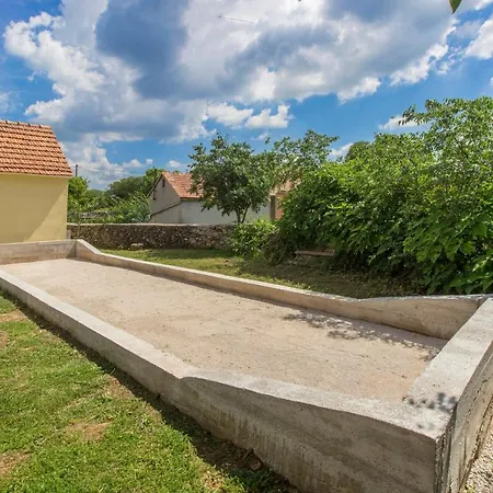 Pool Miljevci Bristane *