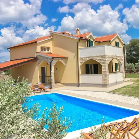 Pool Miljevci Bristane *
