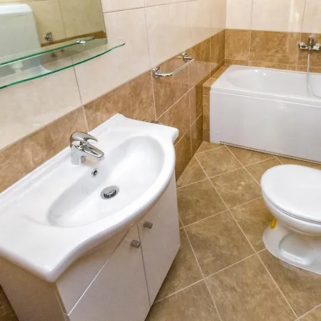 Villa Pool Miljevci Bristane *