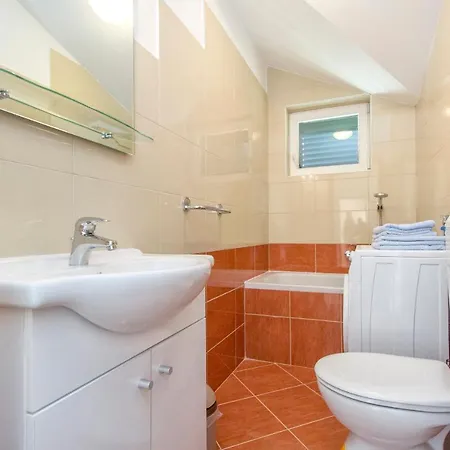 Villa Pool Miljevci Bristane *