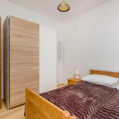 Villa Pool Miljevci Bristane Drniš
