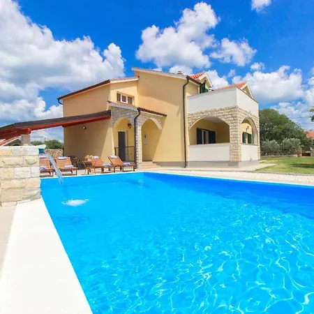 Pool Miljevci Bristane Drniš