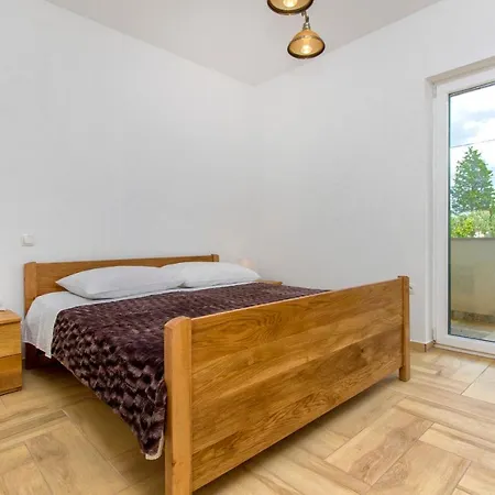 Villa Pool Miljevci Bristane *