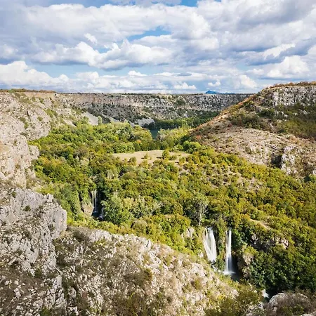 Villa Pool Miljevci Bristane Drniš