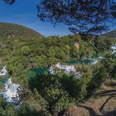 Villa Pool Miljevci Bristane